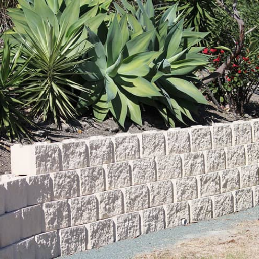 Step-by-Step Guide to Building Your Own Retaining Wall