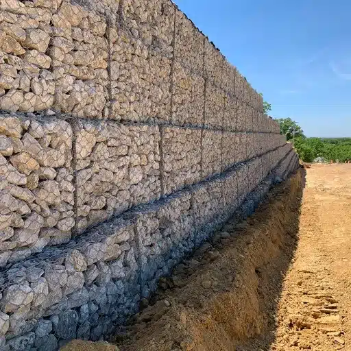 Benefits of Using Geogrids in Retaining Wall Systems