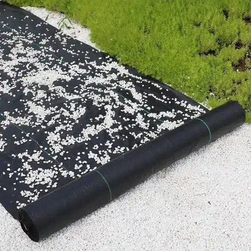Main Features of Weed Barrier Landscape Fabrics to Take into Account