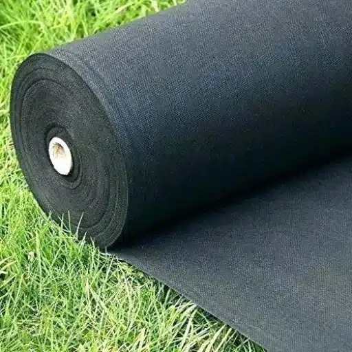 Best Weed Barrier Landscape Fabric: Control Weed Growth