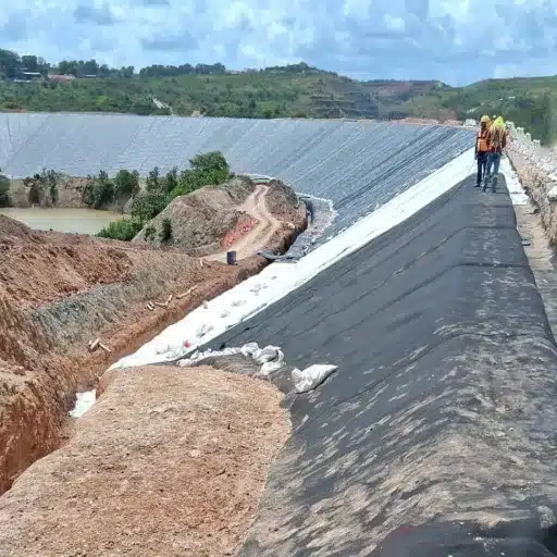 5 Critical Factors That Drive HDPE Geomembrane Thickness Selection