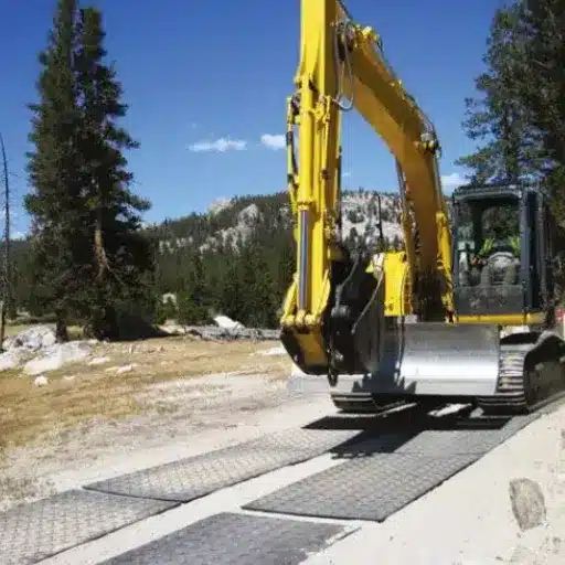 Composite vs HDPE Temporary Roadway Mats_ Load Capacity and Engineering Performance