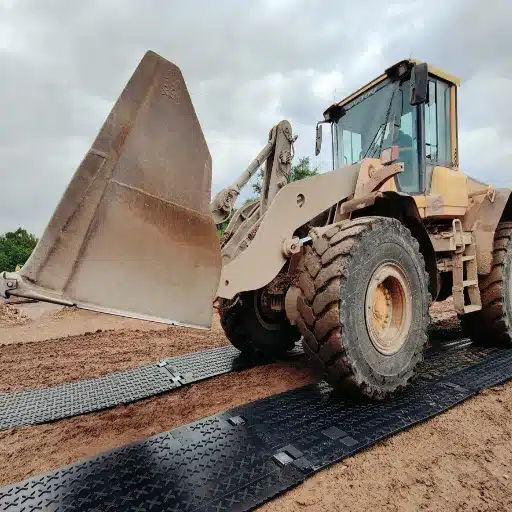 What Are HDPE Temporary Roadway Mats_