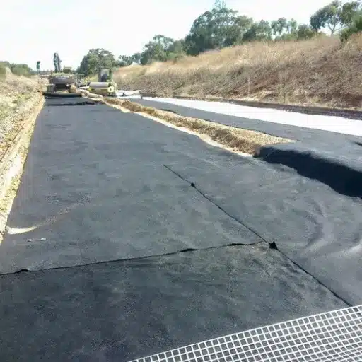 When to Use Nonwoven Geotextile in Road Construction